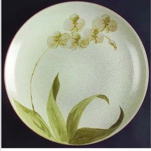 222 Fifth Tranquility Dinner Plate